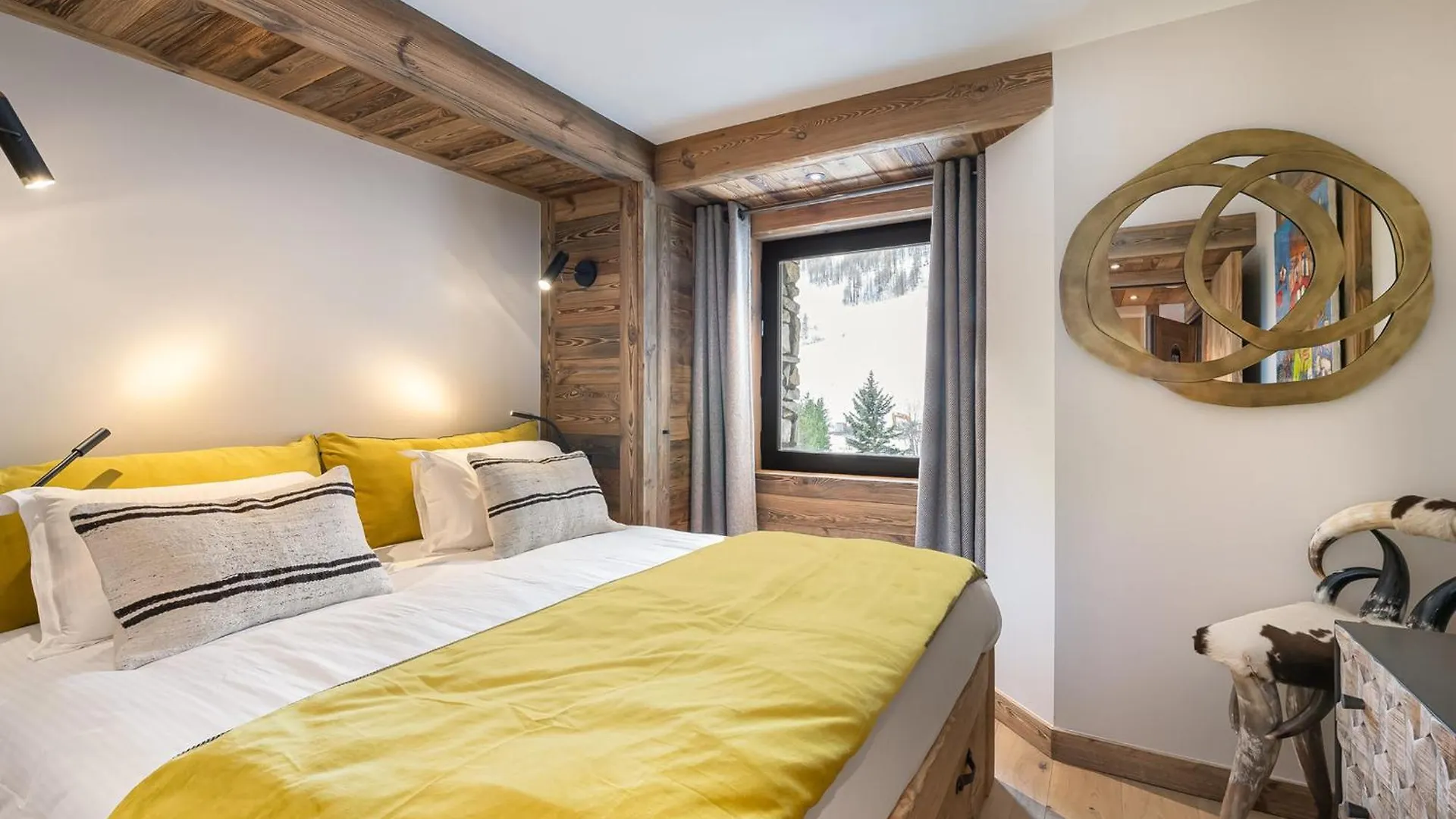 Appartement Spacieux Et Raffine Au Coeur De Val D'Isere - Fr-1-844-13